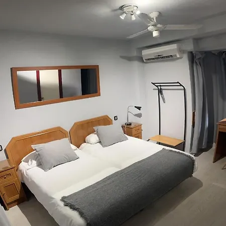 Πανσιόν Arenal 3*