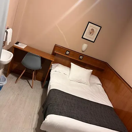 Arenal Πανσιόν